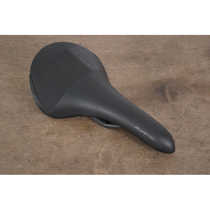 154mm (Large) Fizik Aliante R1 Carbon Rail Road Saddle 199g