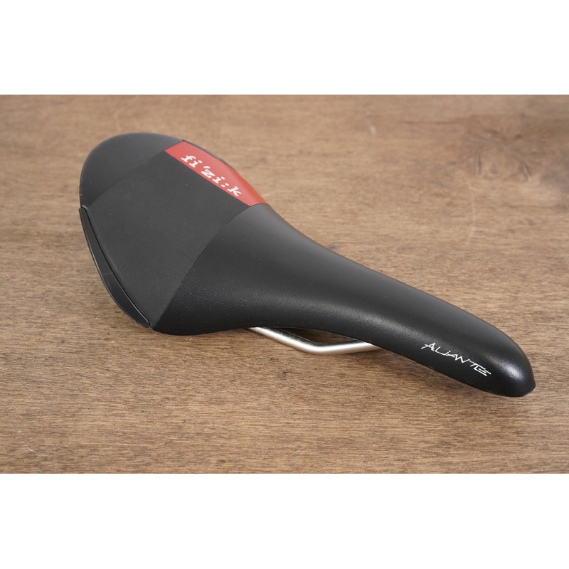 135mm (Regular) Fizik Aliante R3 Kium Rail Road Saddle 228g