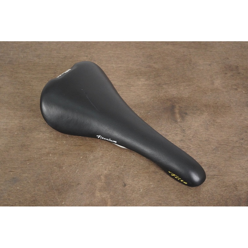 140mm Selle Italia Flite Titanium Rail Road Saddle 224g