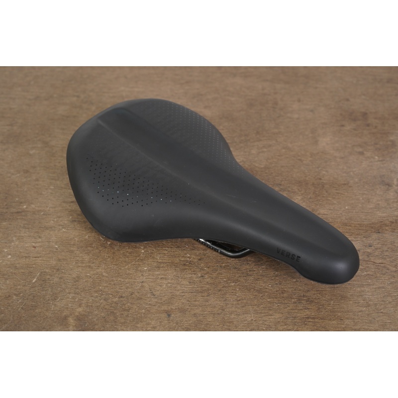 150mm Bontrager Verse Short Comp Steel Rail Road Saddle 330g