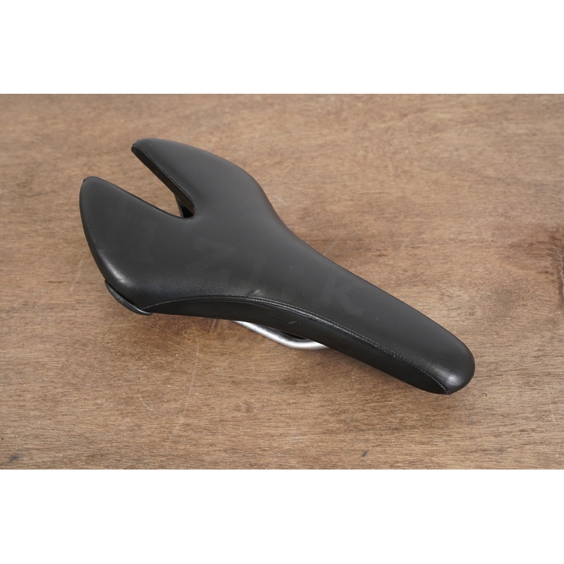 141mm Fizik Aliante Manganese Rail Road Saddle 256g
