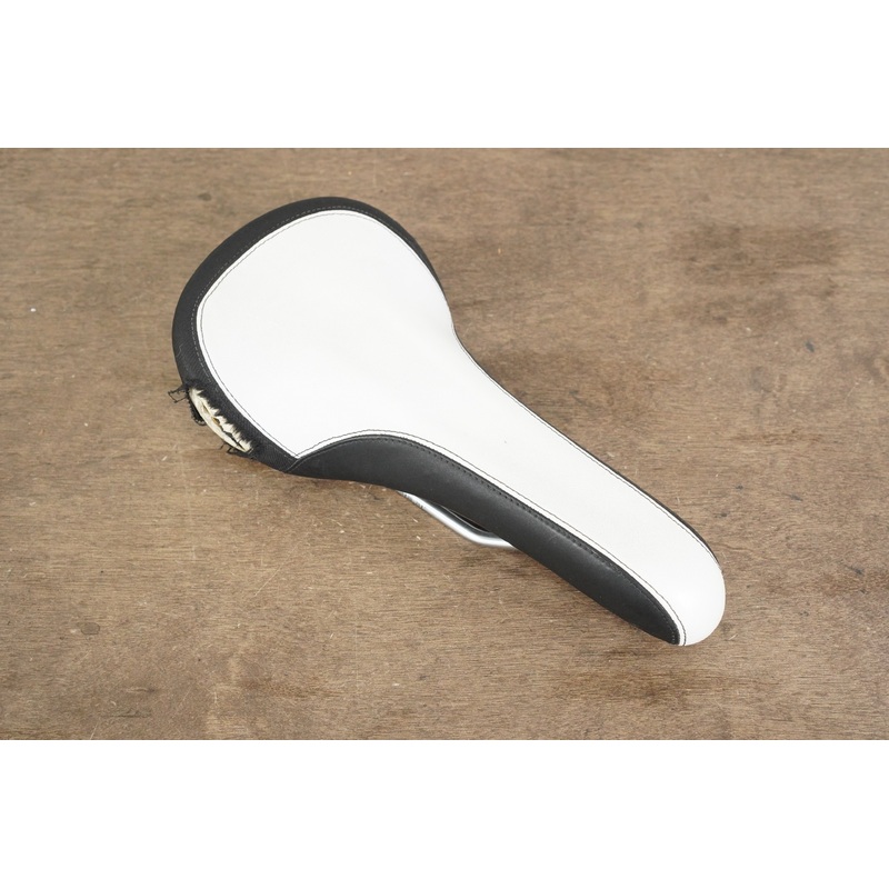 138mm Velo Alloy Rail Road Saddle 305g