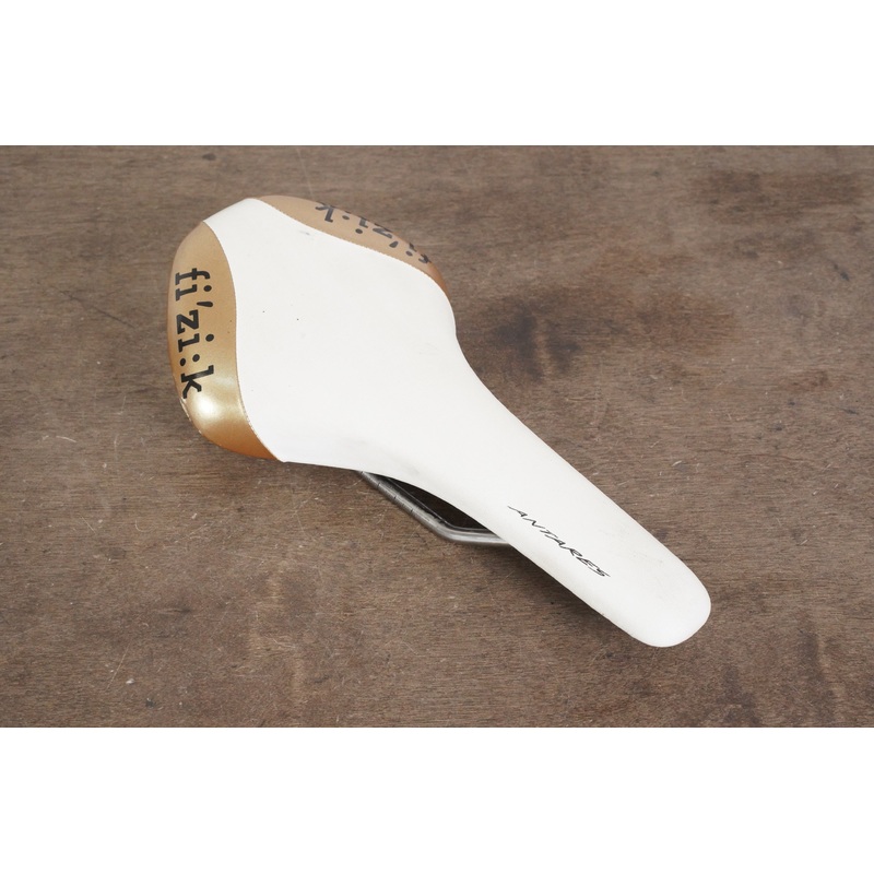 141mm (Regular) Fizik Antares R3 Kium Rail Road Saddle 200g
