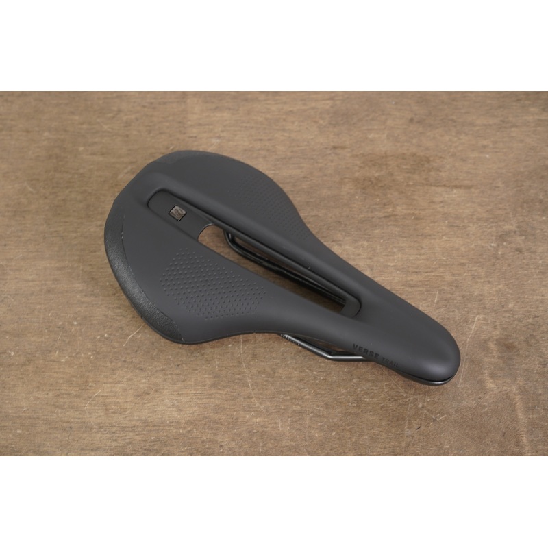 145mm Bontrager Verse Short Trail Elite Austenite Rail Road Saddle 250g